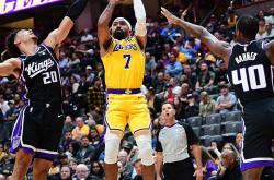 开云体育app-湖人横扫爵士，西亚卡姆高光表现