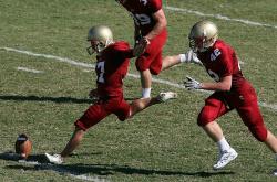 开云体育在线-76人横扫黄蜂强势晋级，西亚卡姆统治级数据定乾坤