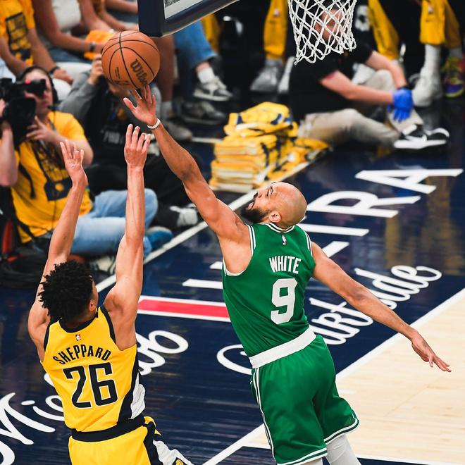 凯尔特人B队横扫湖人B队，乔治送出助攻的简单介绍