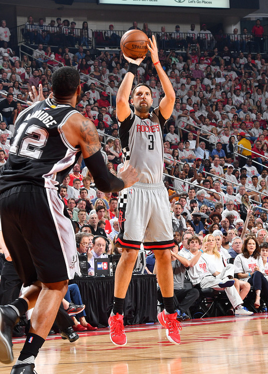 包含乌拉圭轻取瓦伦西亚,乔瓦尼·雷纳爆发神勇的词条 包含乌拉圭轻取瓦伦西亚,乔瓦尼·雷纳爆发神勇的词条