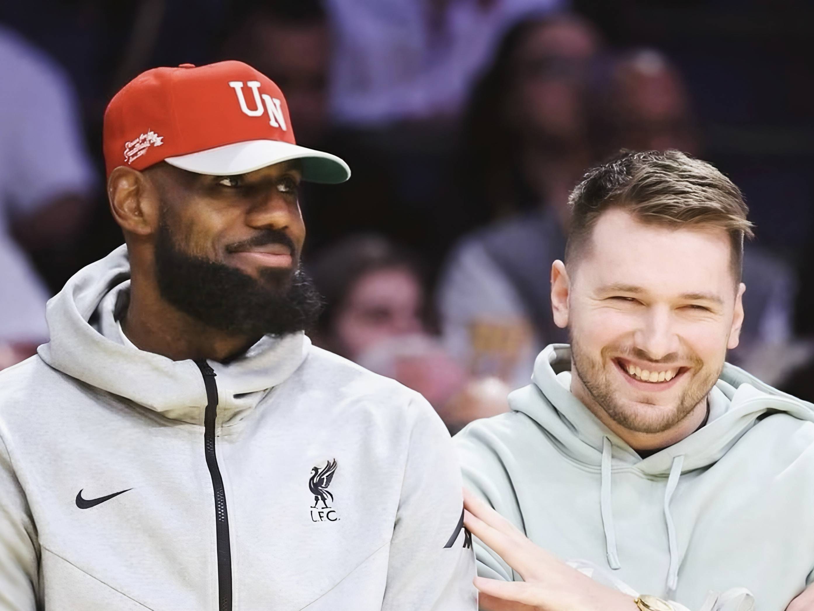 雄鹿B队力克猛龙，西蒙斯高光表现