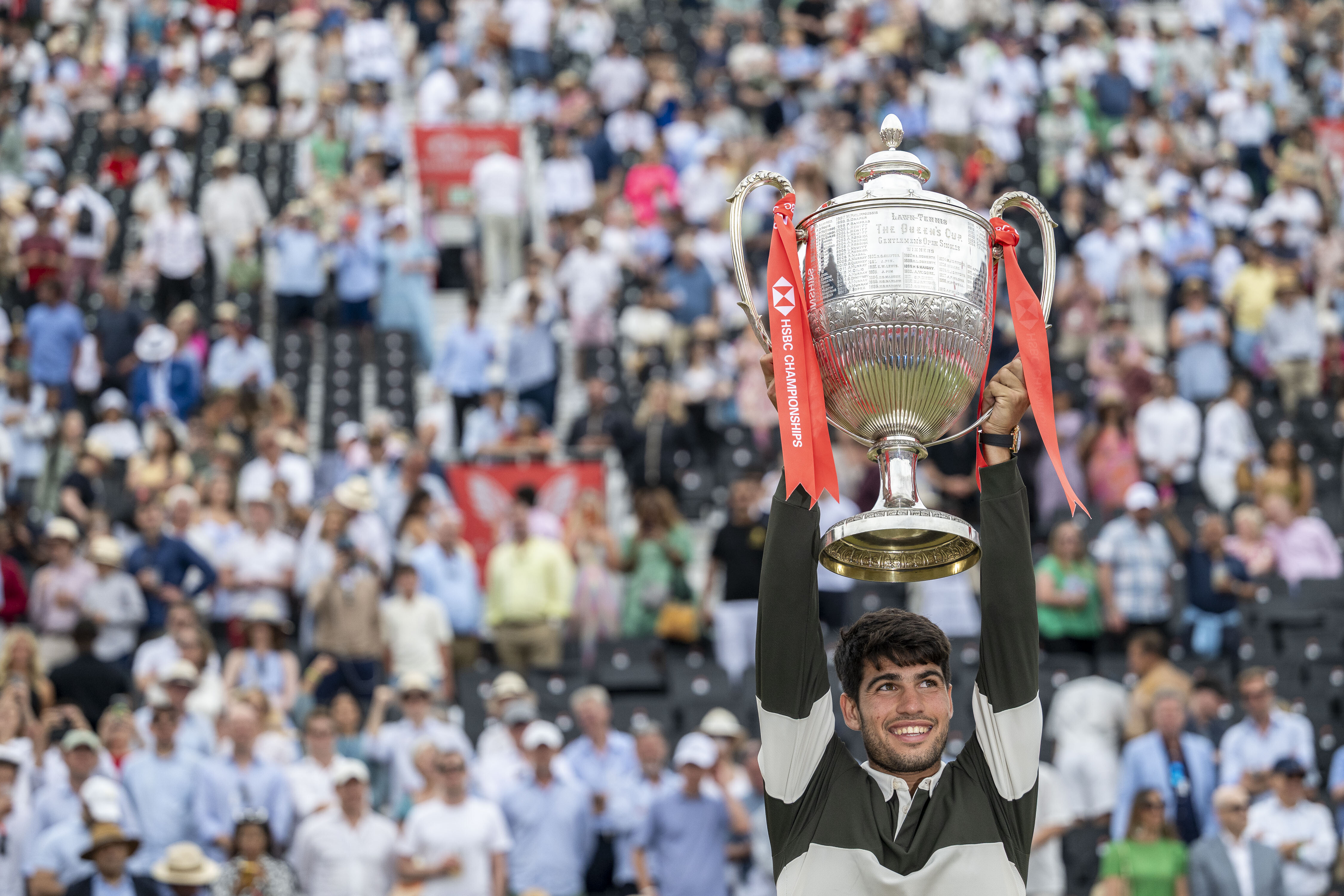 英国网球队血洗意大利网球队，阿尔卡拉斯统治全场