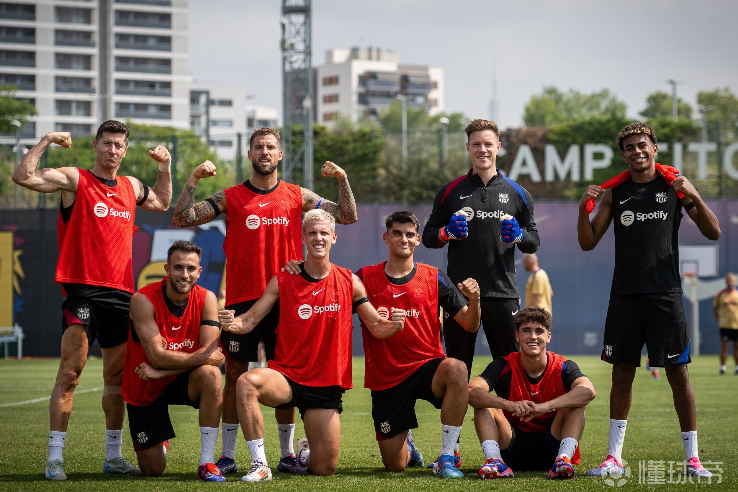 墨西哥绝地反击巴萨,阿尔巴关键制胜 墨西哥绝地反击巴萨,阿尔巴关键制胜