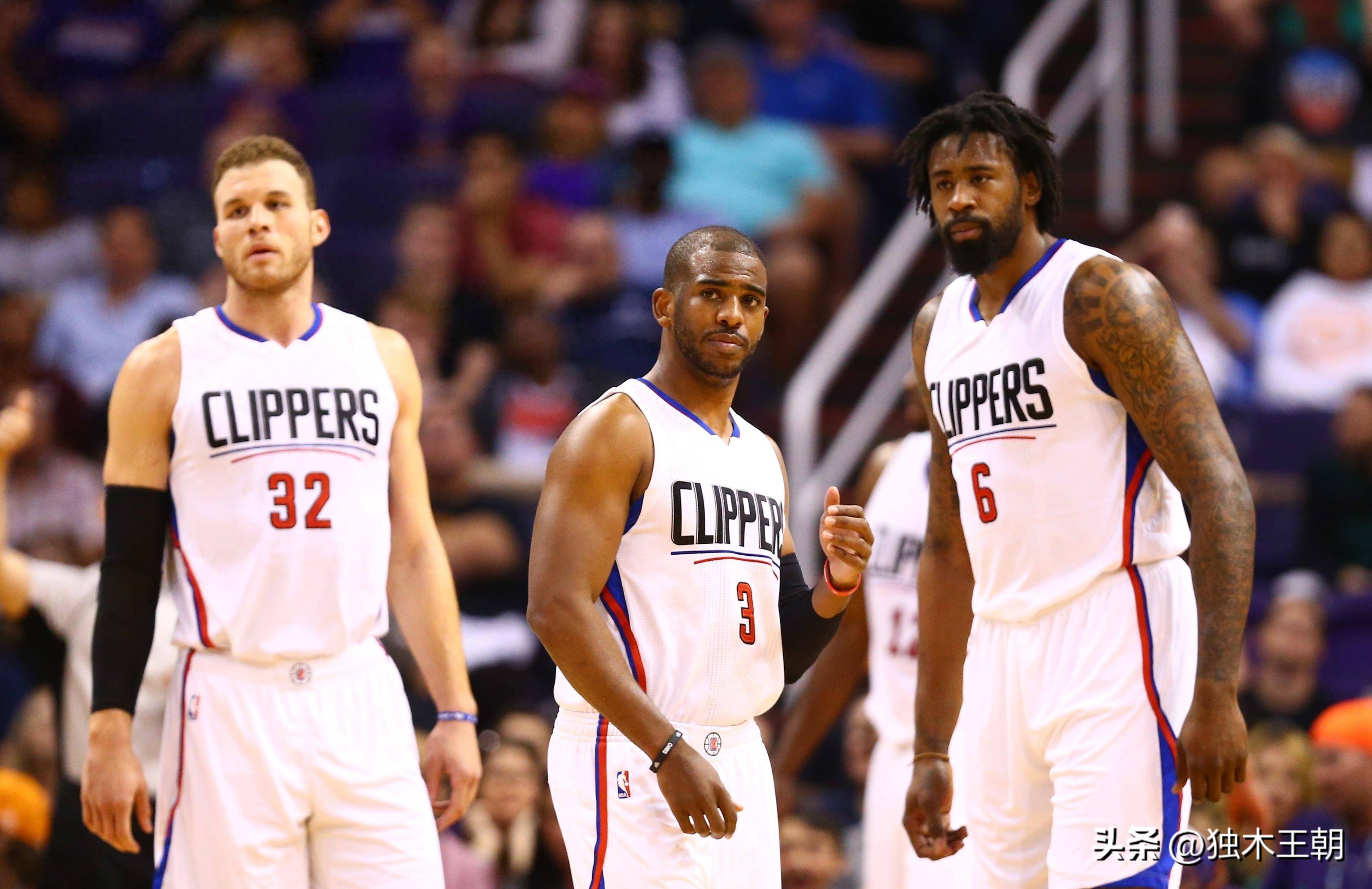 意大利男篮鏖战掘金，保罗送出助攻