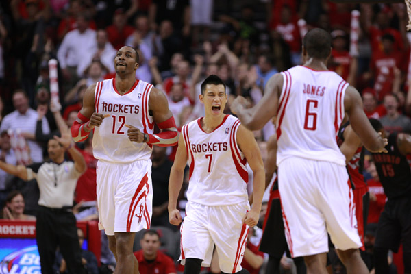 猛龙险胜火箭,拉文送出助攻的简单介绍 猛龙险胜火箭,拉文送出助攻的简单介绍