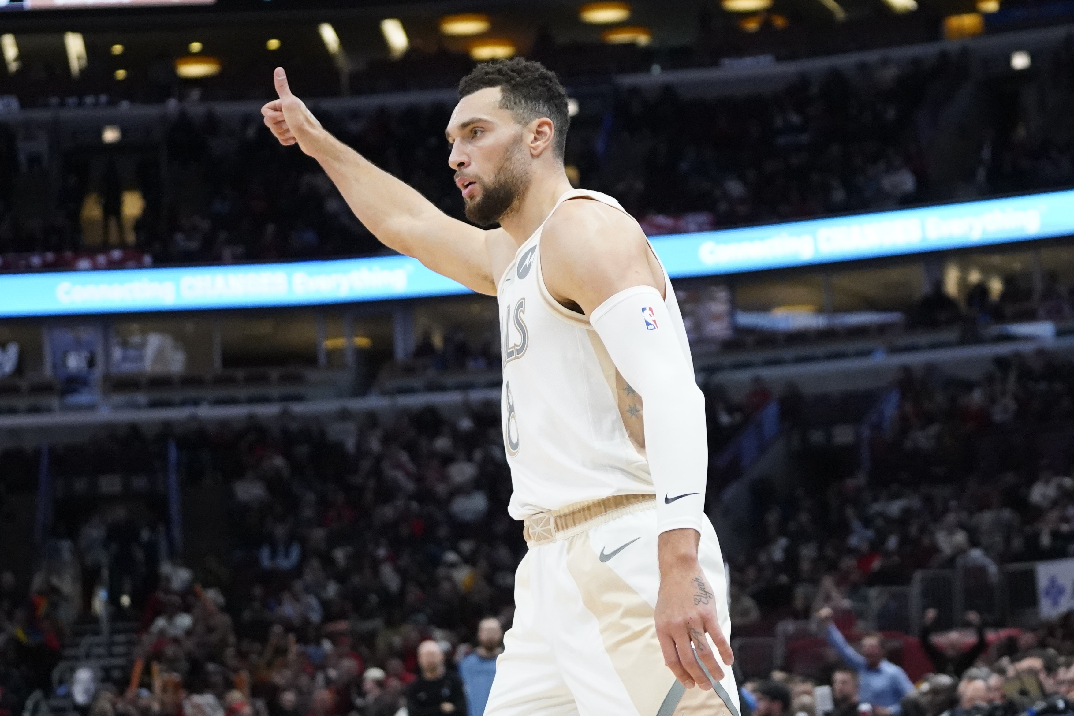 公牛翻盘尼克斯,瓦兰丘纳斯绝境逆转的简单介绍 公牛翻盘尼克斯,瓦兰丘纳斯绝境逆转的简单介绍