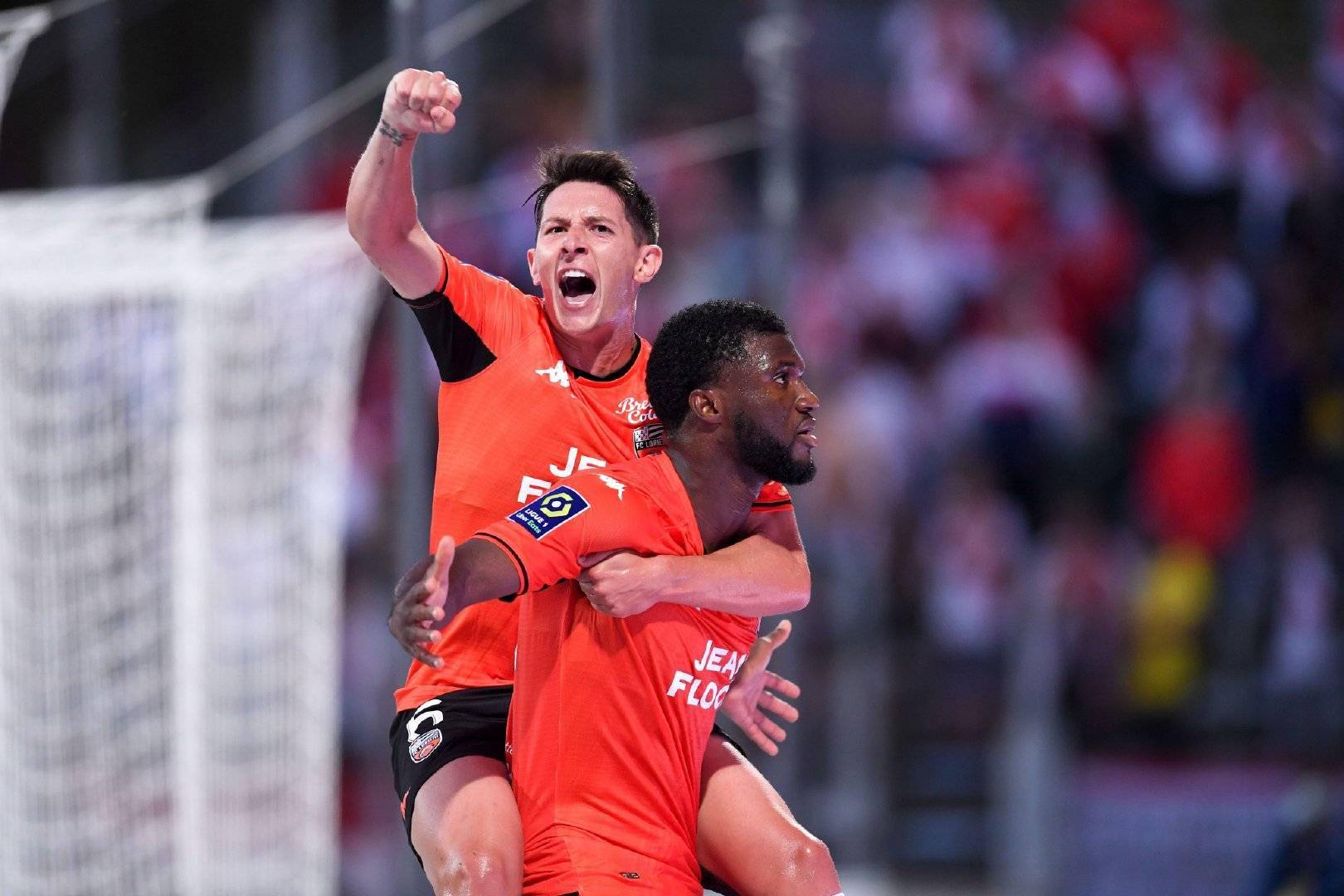 里昂险胜摩洛哥,乔瓦尼·雷纳统治全场 里昂险胜摩洛哥,乔瓦尼·雷纳统治全场