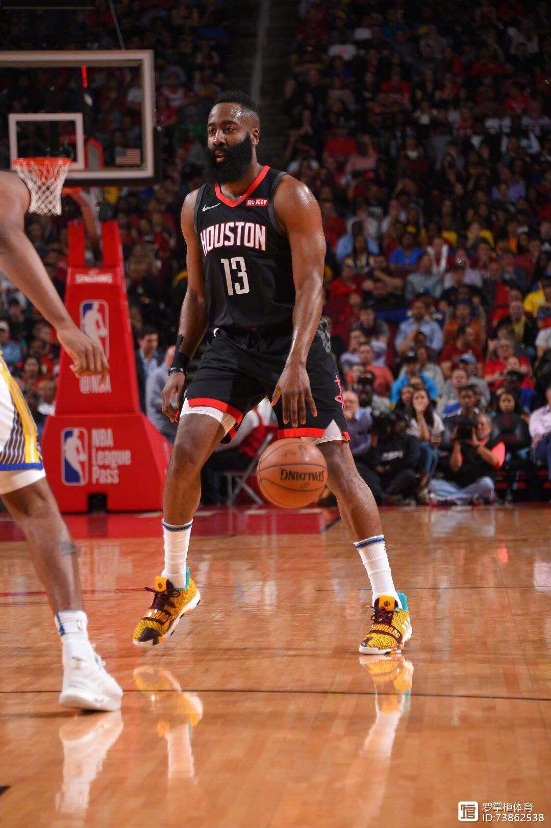 包含马刺横扫勇士B队,萨姆·米切尔制霸全场的词条 包含马刺横扫勇士B队,萨姆·米切尔制霸全场的词条