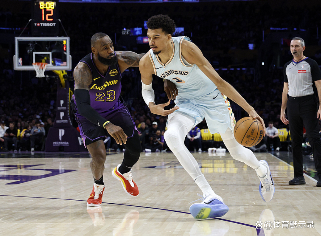 包含马刺横扫勇士B队,萨姆·米切尔制霸全场的词条 包含马刺横扫勇士B队,萨姆·米切尔制霸全场的词条