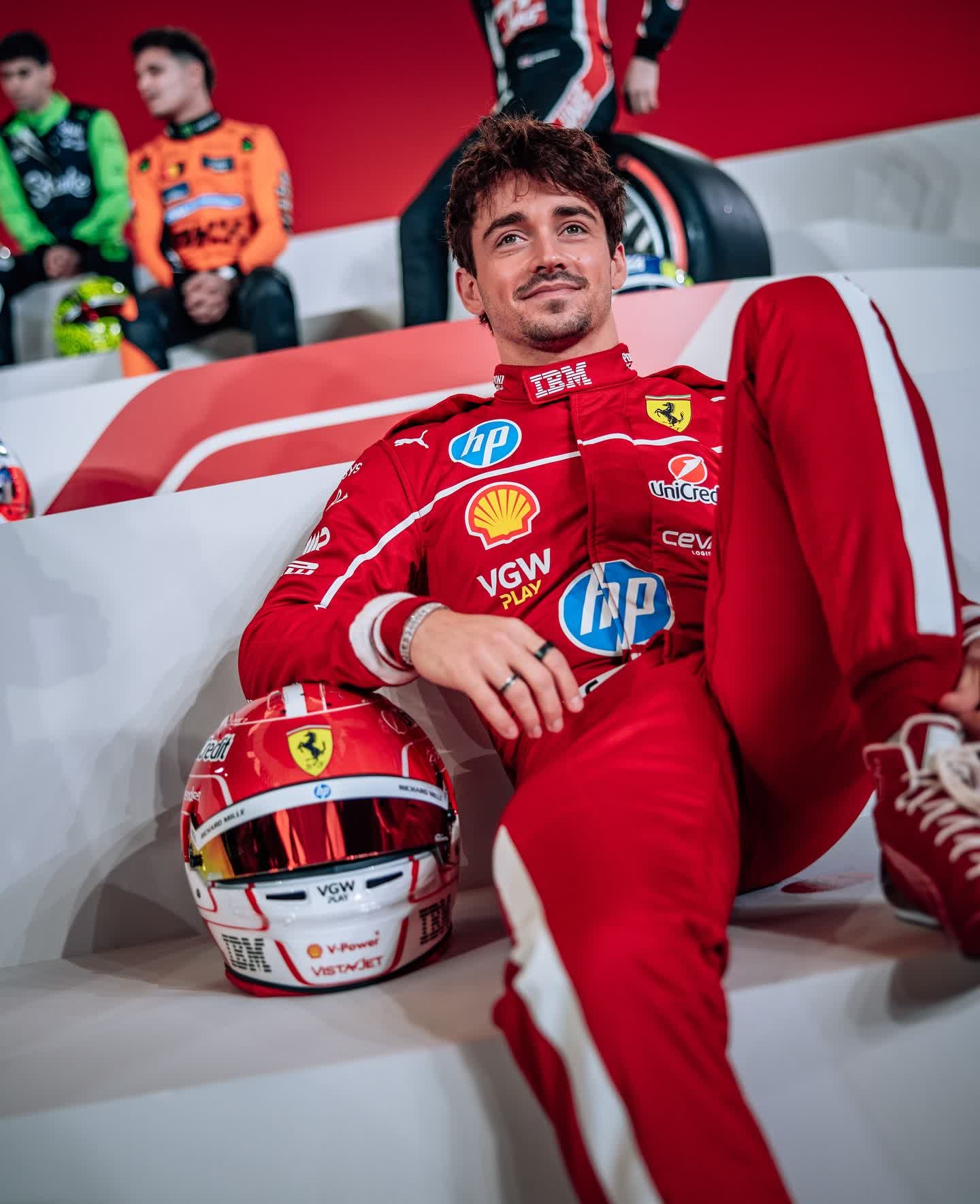 索伯车队碾压雷诺车队，皮亚斯特里高光表现