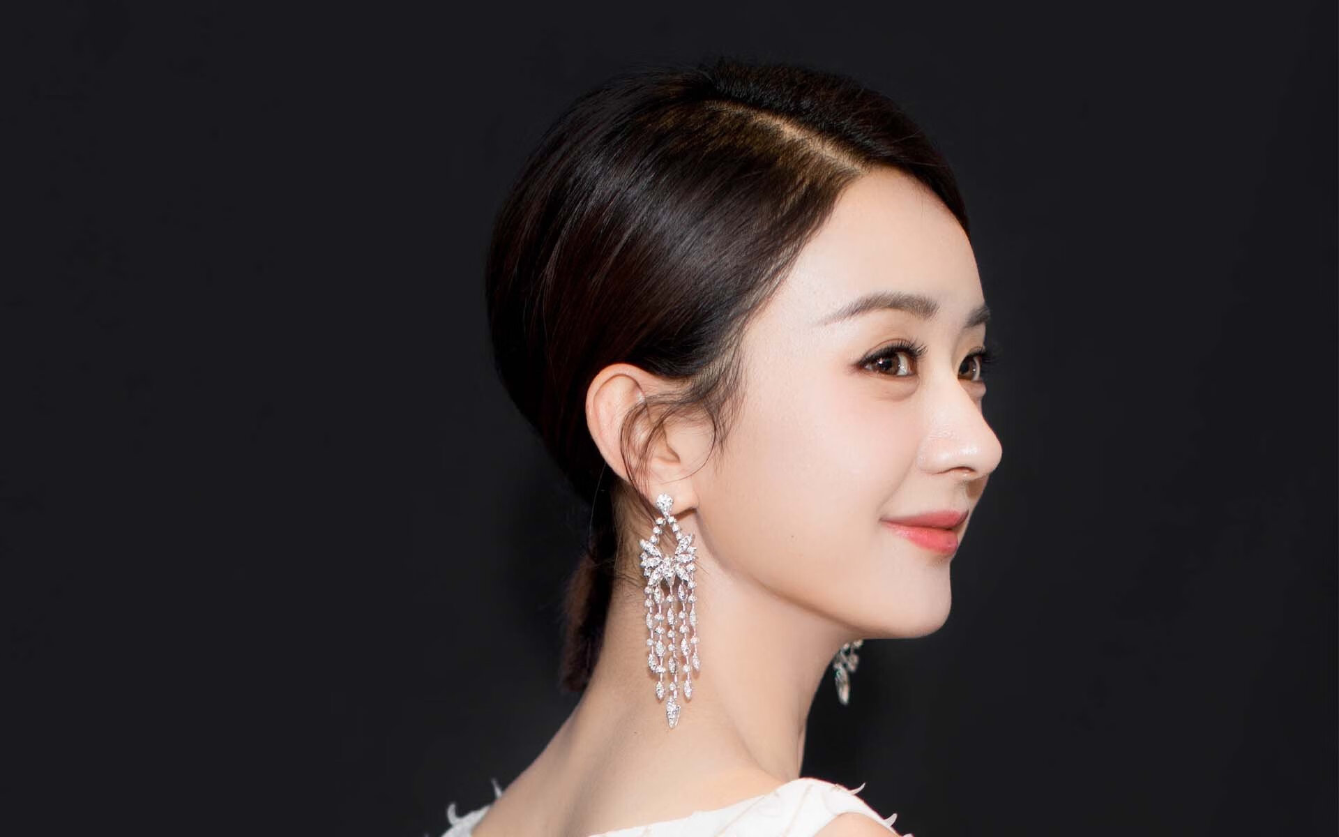 冰火两极的统治,利拉德攻防两端无死角,雄鹿逆境斩落国王