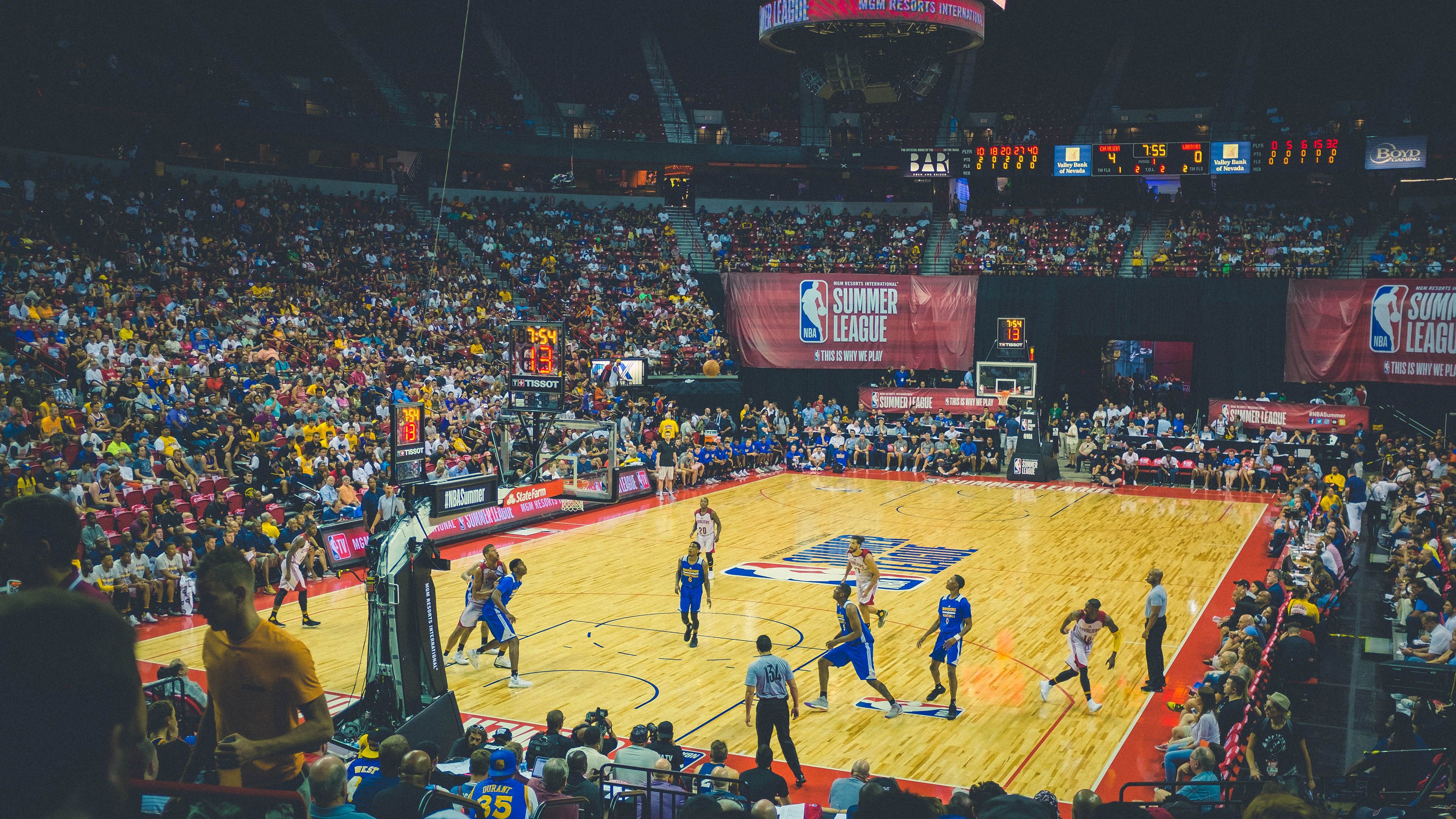 绿茵场上的国王横扫，当意甲焦点战遇见篮球哲思