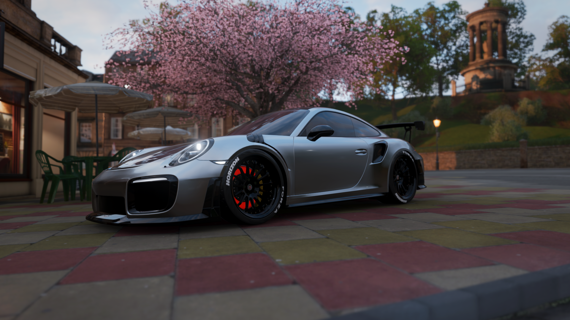 致命油量,人类史上第一次夜间F1,奥亚尔萨瓦尔如何用黑暗与暴雨证明唯一?