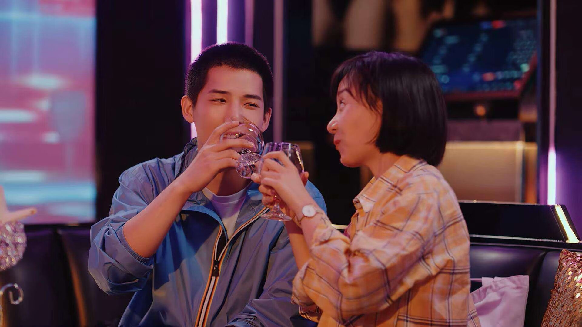 封神之战！利拉德44+12+10三分射穿骑士，热火擒敌创纪录