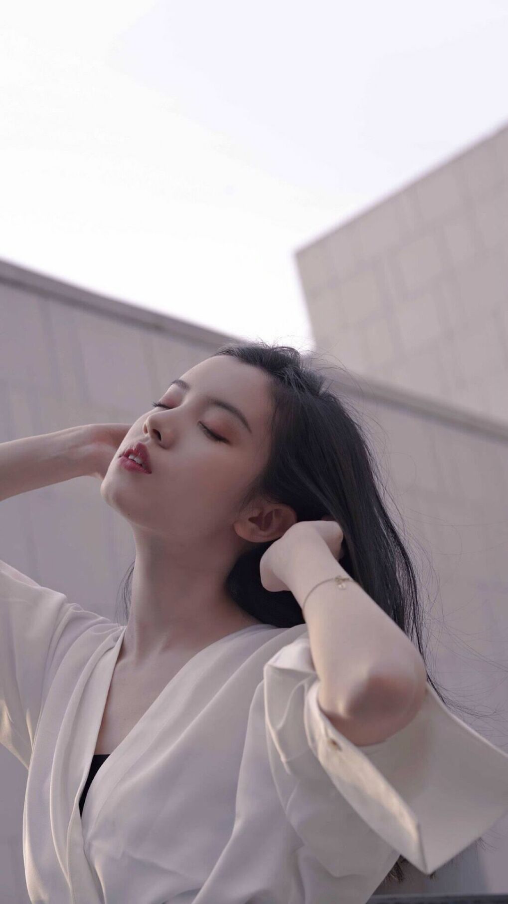 陨落与救赎，英雄神话如何在雄鹿的机械绞杀中终结？